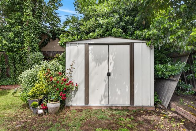 6449 Romack Cir, Sacramento, CA 95822