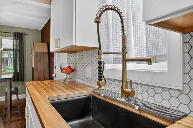 6449 Romack Cir, Sacramento, CA 95822