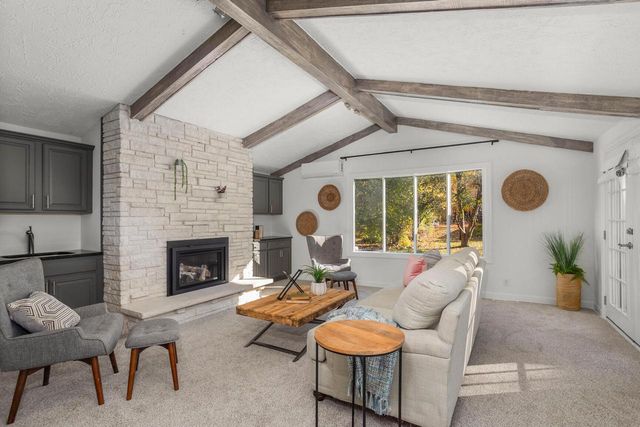 1300 Parkway DRIVE, Brookfield, WI 53005