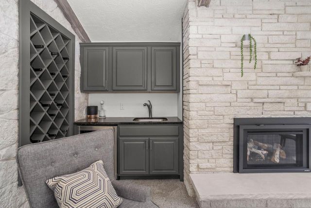 1300 Parkway DRIVE, Brookfield, WI 53005