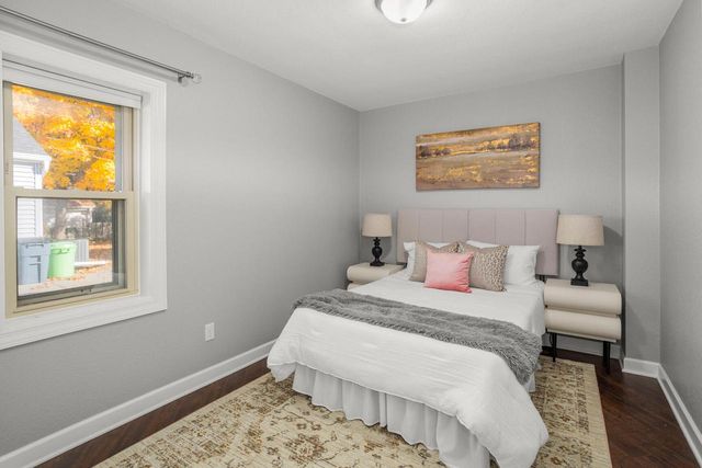 1300 Parkway DRIVE, Brookfield, WI 53005