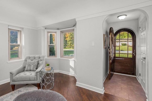 1300 Parkway DRIVE, Brookfield, WI 53005