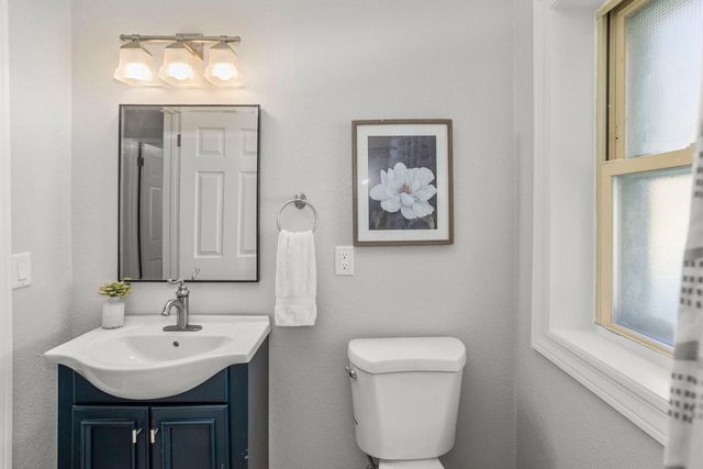 1300 Parkway DRIVE, Brookfield, WI 53005