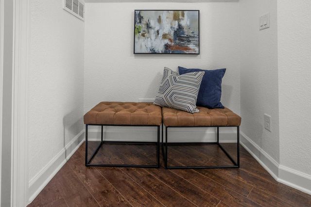 1300 Parkway DRIVE, Brookfield, WI 53005