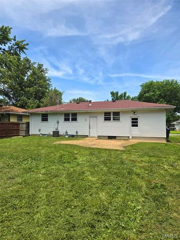 170 Ruth Drive, Florissant, MO 63031