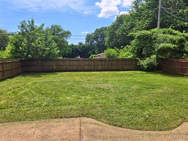 170 Ruth Drive, Florissant, MO 63031