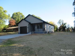 2071 Gladwood Lane, Iron Station, NC 28080