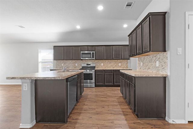 14097 Lake Crescent Drive, Conroe, TX 77384