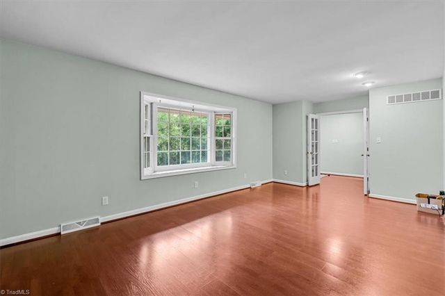 5115 Edinborough Road, Greensboro, NC 27406