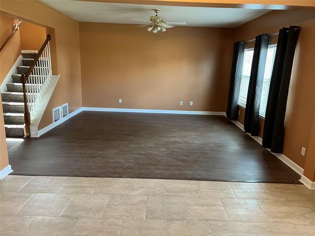 8923 Durham Manor Lane, Houston, TX 77075