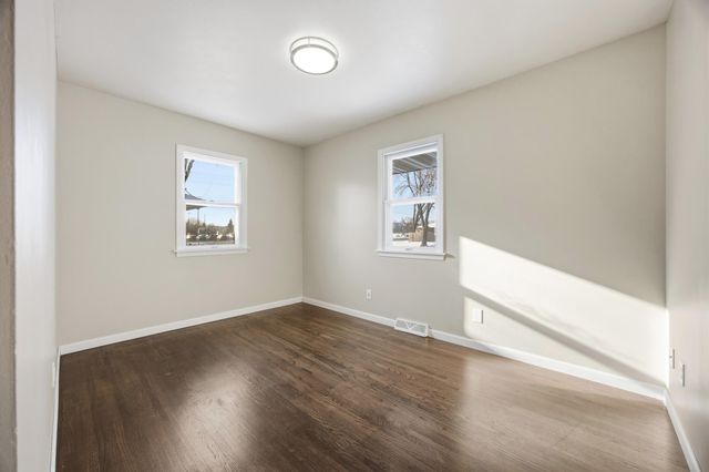 1905 9th Street N, Fargo, ND 58102