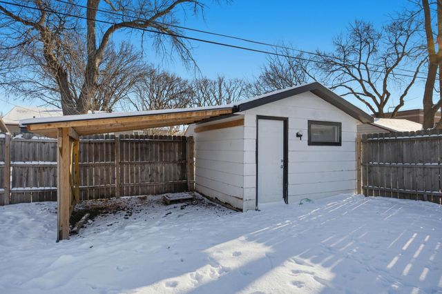 1905 9th Street N, Fargo, ND 58102