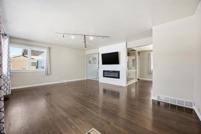 1905 9th Street N, Fargo, ND 58102