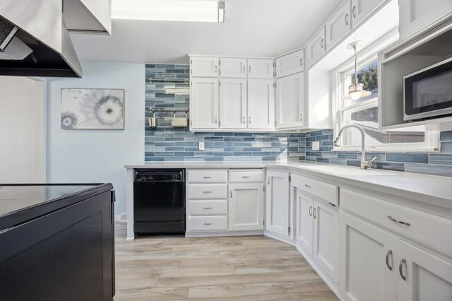 1905 9th Street N, Fargo, ND 58102