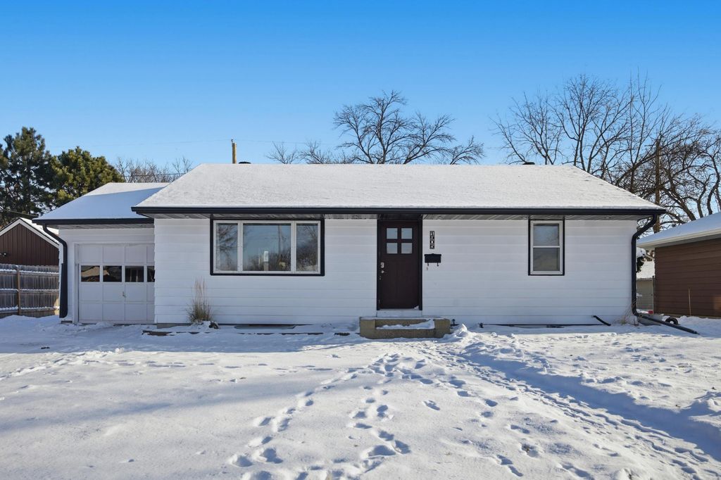 1905 9th Street N, Fargo, ND 58102