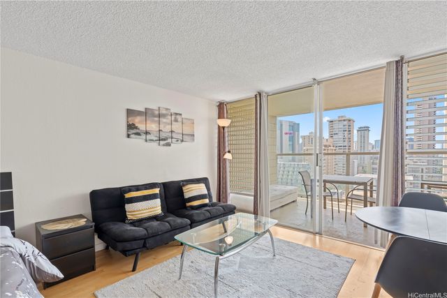 445 Seaside Avenue 1814, Honolulu, HI 96815