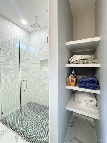 1313 W Dawes W Avenue, Alton, TX 78573