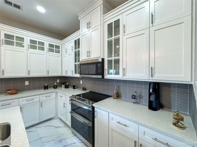 1313 W Dawes W Avenue, Alton, TX 78573