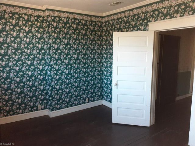 447 Cascade Avenue, Eden, NC 27288