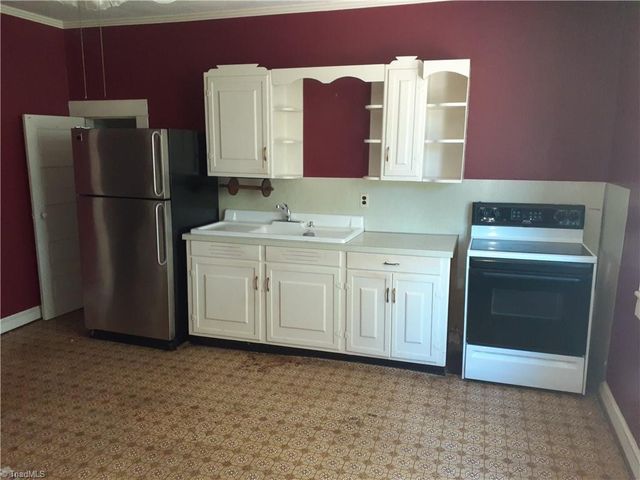 447 Cascade Avenue, Eden, NC 27288