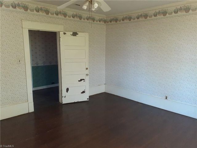 447 Cascade Avenue, Eden, NC 27288