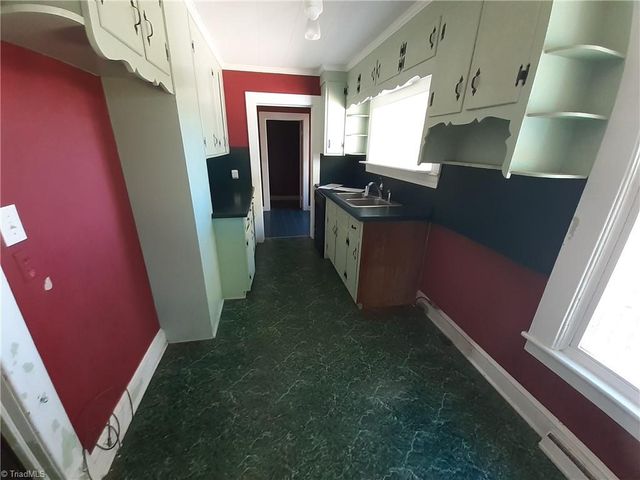 447 Cascade Avenue, Eden, NC 27288