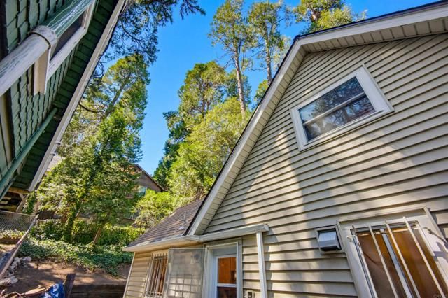 23413 Knapps Cutoff, Crestline, CA 92325