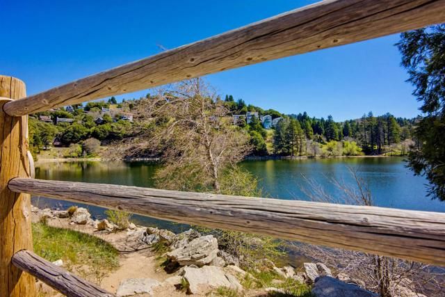 23413 Knapps Cutoff, Crestline, CA 92325