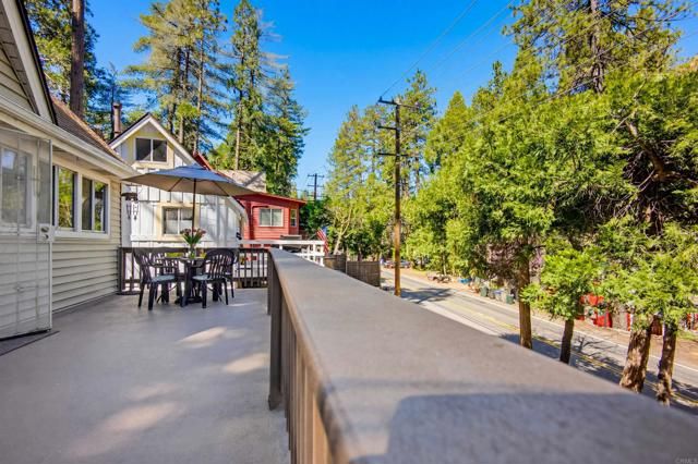 23413 Knapps Cutoff, Crestline, CA 92325