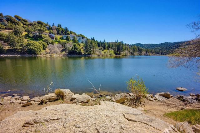 23413 Knapps Cutoff, Crestline, CA 92325