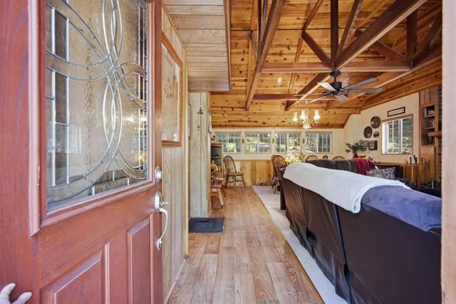 23413 Knapps Cutoff, Crestline, CA 92325