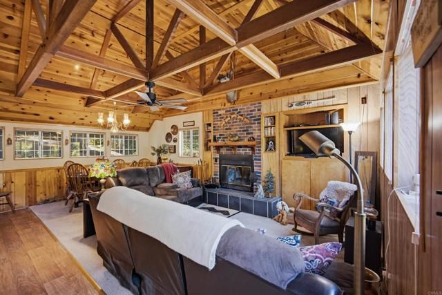 23413 Knapps Cutoff, Crestline, CA 92325