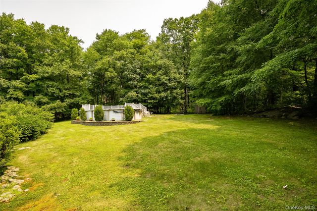 185 White Pond Road, Stormville, NY 12582