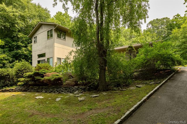 185 White Pond Road, Stormville, NY 12582
