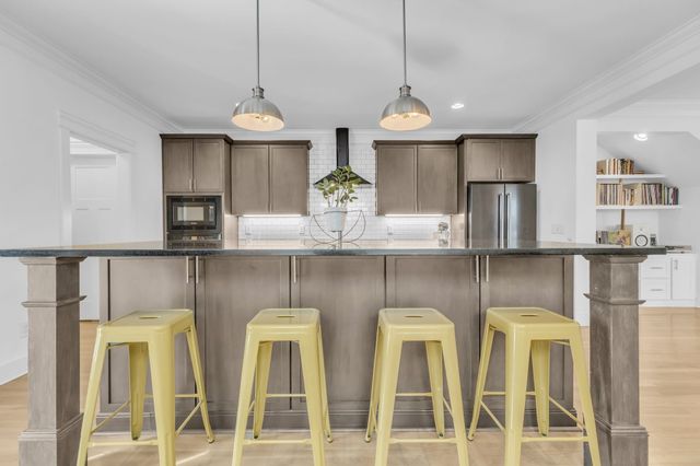 1433 14th Ave, S, Nashville, TN 37212