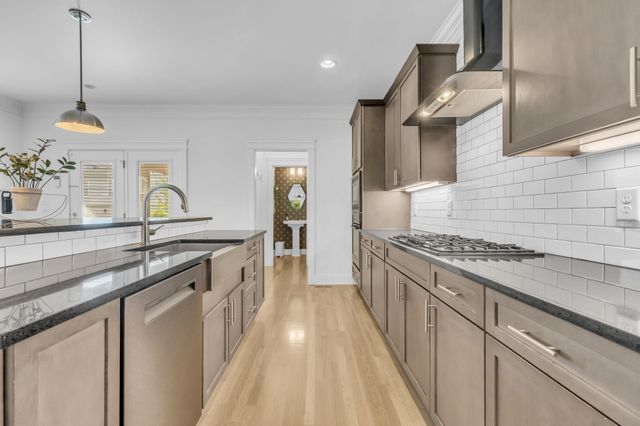 1433 14th Ave, S, Nashville, TN 37212