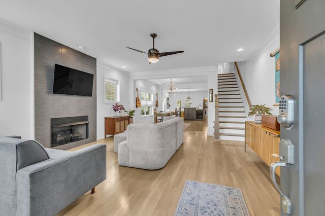 1433 14th Ave, S, Nashville, TN 37212