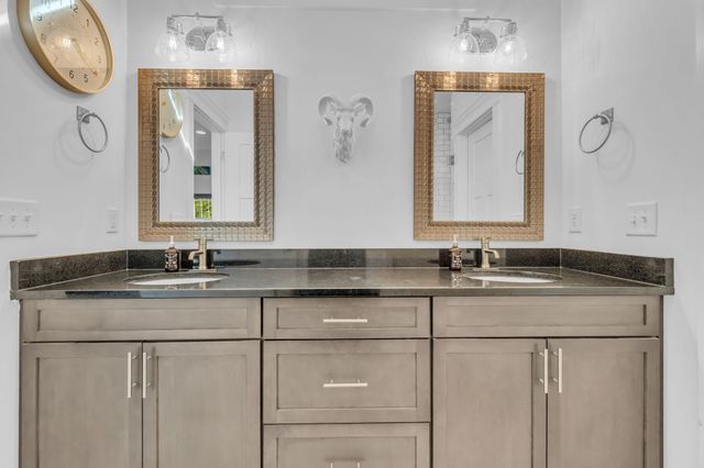 1433 14th Ave, S, Nashville, TN 37212