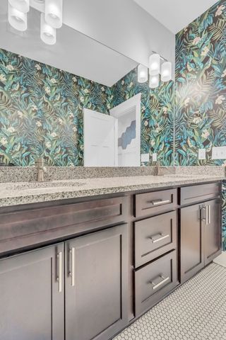 1433 14th Ave, S, Nashville, TN 37212