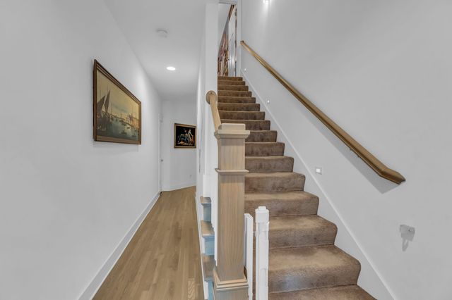 1433 14th Ave, S, Nashville, TN 37212