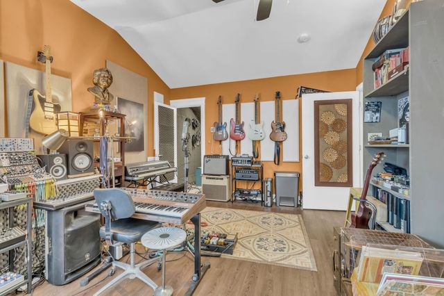 1433 14th Ave, S, Nashville, TN 37212