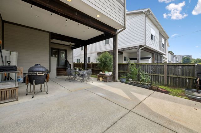 1433 14th Ave, S, Nashville, TN 37212