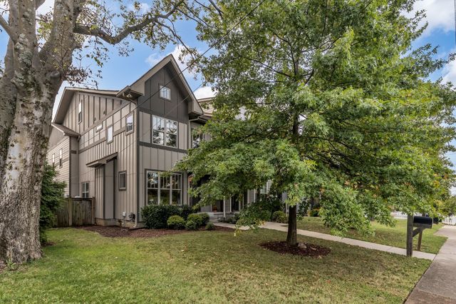 1433 14th Ave, S, Nashville, TN 37212