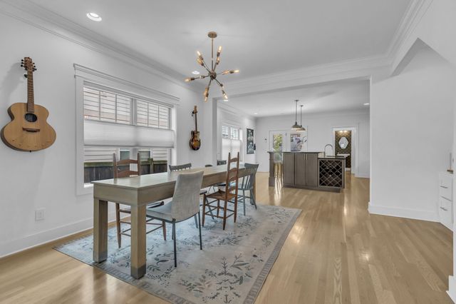 1433 14th Ave, S, Nashville, TN 37212