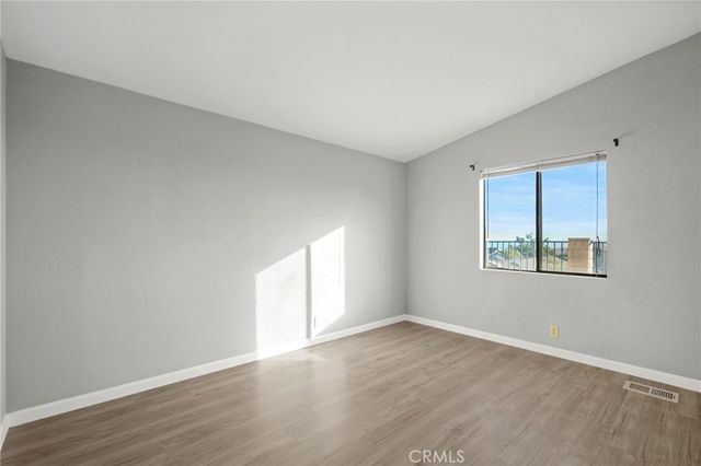 13691 Gavina Avenue 585, Sylmar, CA 91342