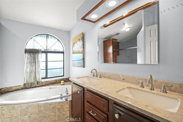 13691 Gavina Avenue 585, Sylmar, CA 91342