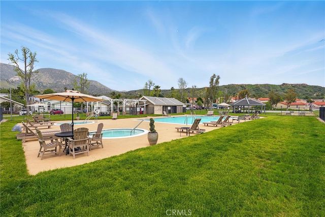 13691 Gavina Avenue 585, Sylmar, CA 91342