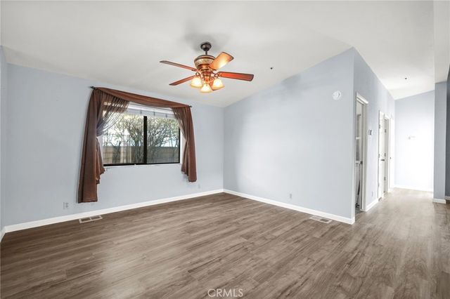 13691 Gavina Avenue 585, Sylmar, CA 91342