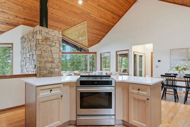 24324 E Tum Tum Dr, Liberty Lake, WA 99019