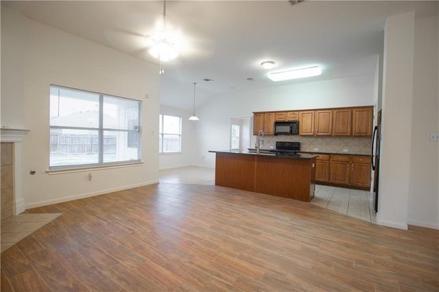 107 Thompson TRL, Bastrop, TX 78602
